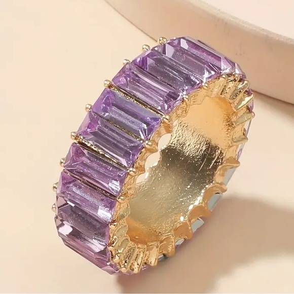 Sparkling Emerald Cut Purple Amethyst, Lab created, Glamorous Eternity Ring Sz 7 - Picture 1 of 6